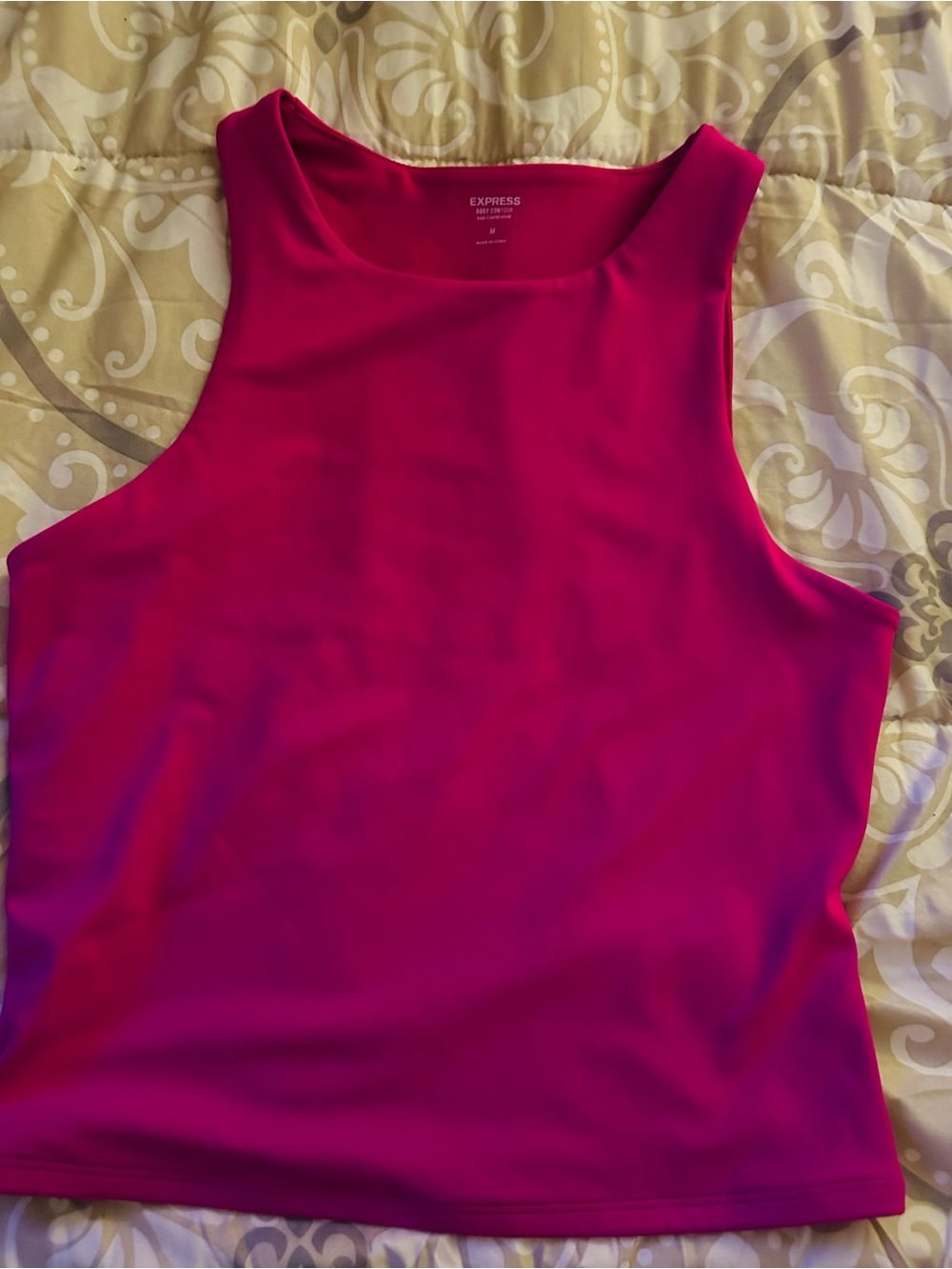 Express Women's Magenta Sleeveless Tank Top cropped